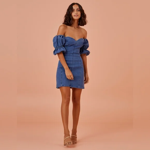 Finders Keepers Dresses | Finders Keepers Lola Dress In Washed Blue | Color: Blue | Size: S | Mariboquitas's Closet Finders Keepers Dresses | Finders Keepers Lola Dress In Washed Blue | Color: Blue | Size: S | Mariboquitas's Closet